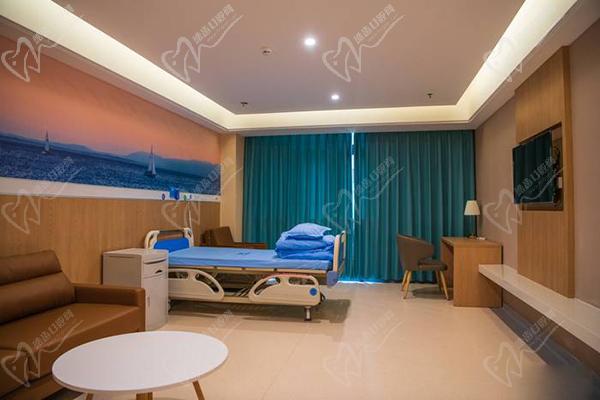 福州爱尔眼科医院院长