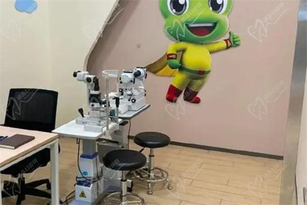 西安存济眼科医院诊室