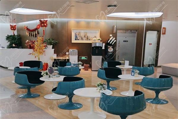 北京联合丽格第 一医疗美容医院候诊区