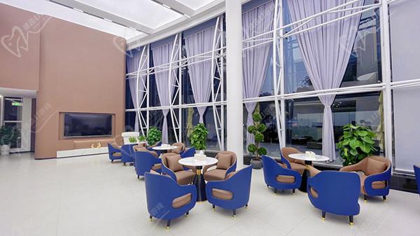 成都三三口腔价格多少 成都三三口腔价格多少