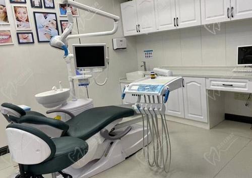 武汉易看牙口腔医院诊室