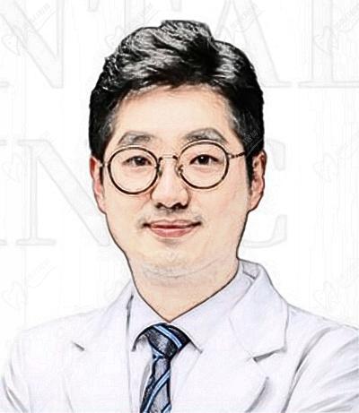上海城本口腔医院李相一口腔医生