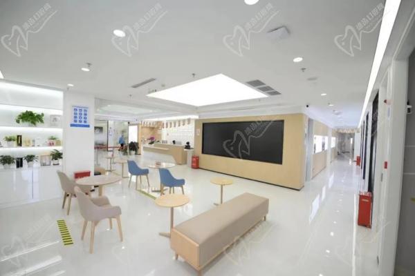北京泰康拜博乐府口腔门诊部休息区 北京泰康拜博乐府口腔门诊部休息区