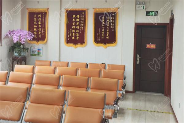 大连三院周洪冰近视手术