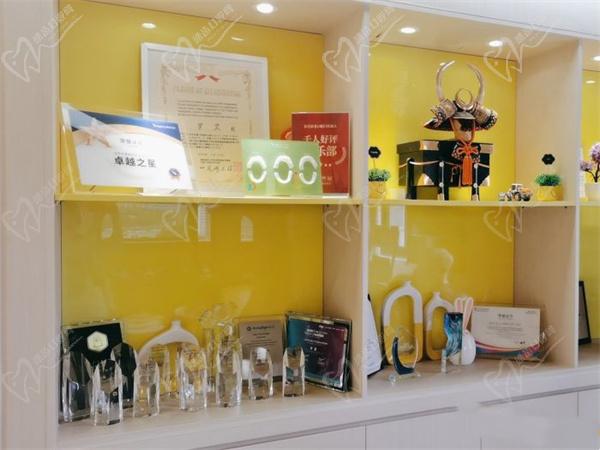 上海维乐口腔(敏菲门诊静安寺店)
