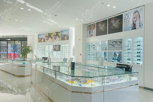 长沙爱尔眼科验光配镜能刷医 保卡吗