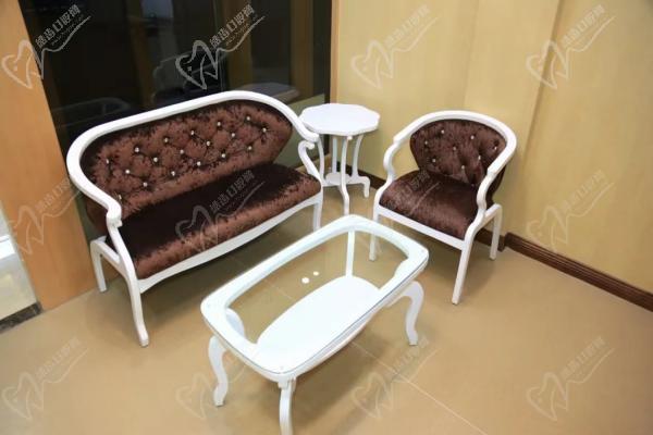 偃师杰美山水人家口腔门诊部休息区