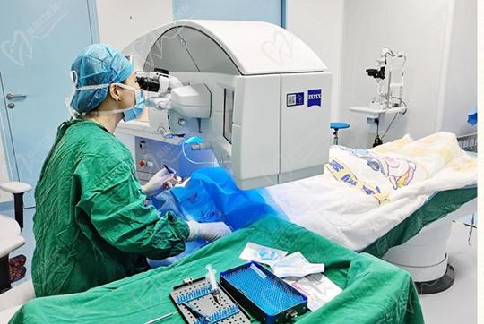 广东医科大学附属医院眼科全飞秒激光近视治疗中心