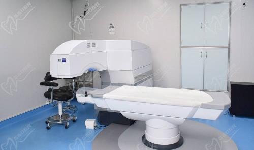 杭州朝聚眼科杨亚波做飞秒激光手术怎么样