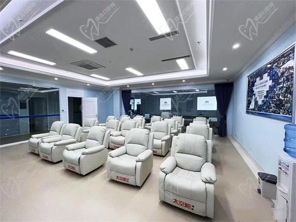 乌鲁木齐麦迪格眼科医院