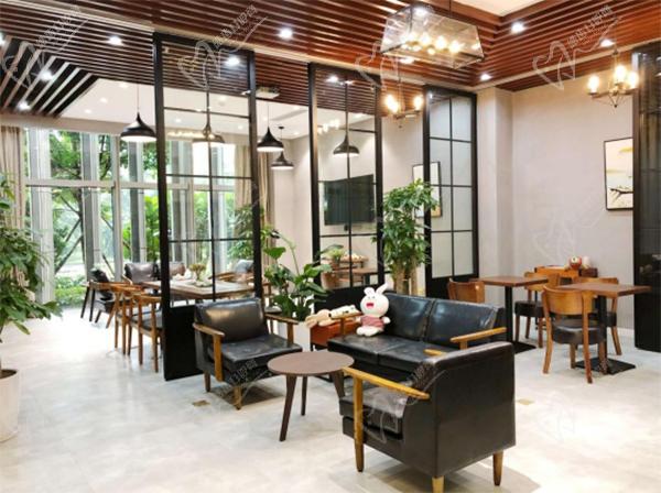 广州优雅联合优悦口腔门诊部（东站店）