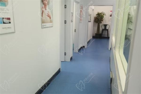 运城运中口腔医院走廊