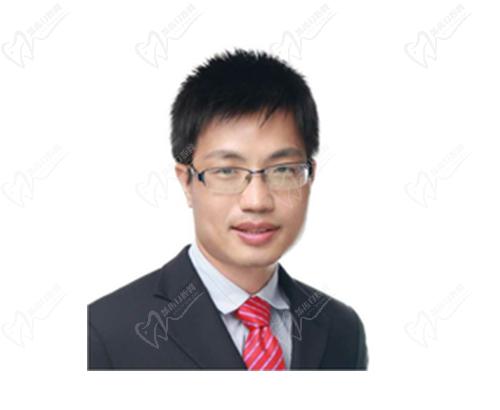 何锦泉是哪里人啊