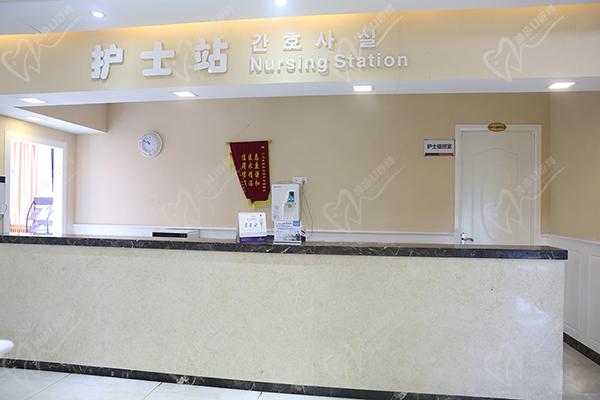 何锦泉正颌手术价格高