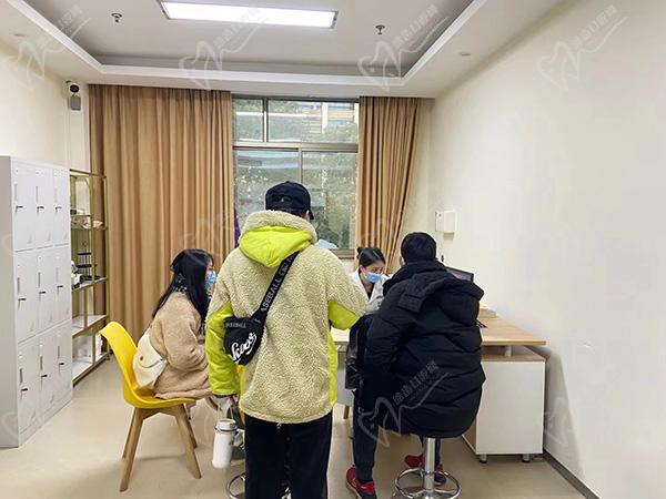 长沙吉强眼科医院近视手术医生排名