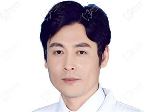 天津南开爱丽诺整形医院闫腾元医生