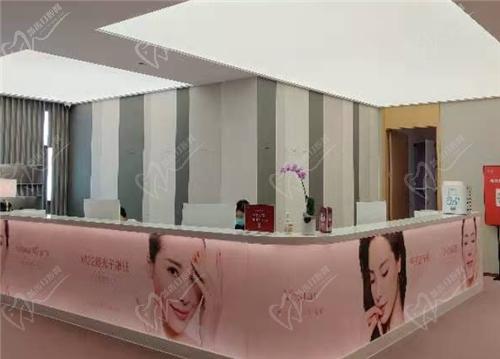 新客户来院送 Yestar美白亮肤1瓶