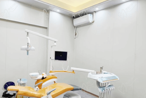 惠州皓齿口腔门诊部河南岸店诊室