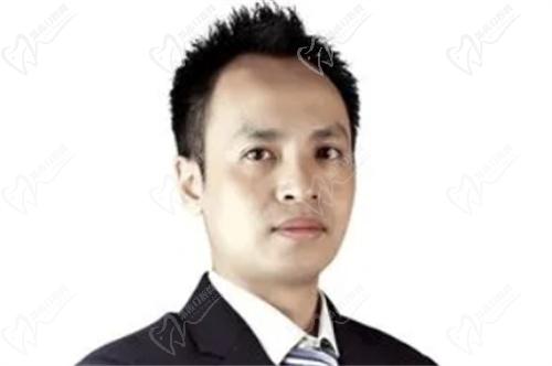 成都铜雀台美容医院雷刚