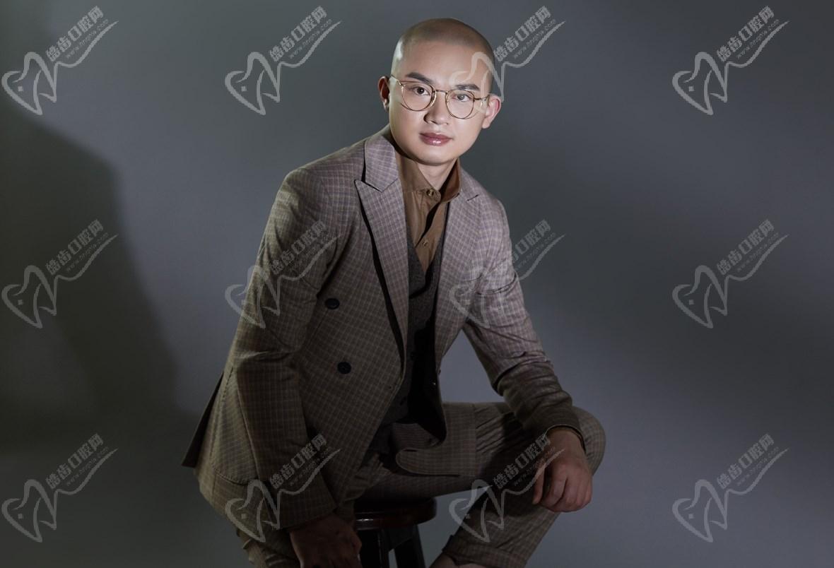 重庆宝丽医院邱干医生简介