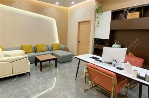 人中缩短手术可靠吗？