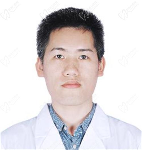 东莞华厦眼科医院陈国谋医生有哪些荣誉