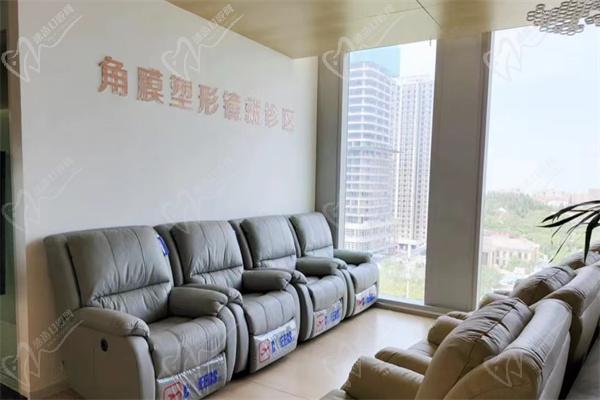乌鲁木齐美尼康眼科医院李顺利全飞秒近视手术有哪些优势