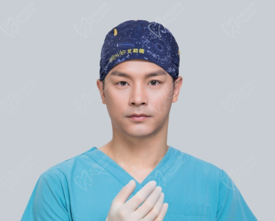 重庆王棚吸脂医生预约挂号