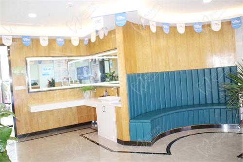  贵阳林陈朗朗口腔医院洁牙