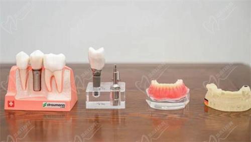 青岛可恩口腔医院价格表