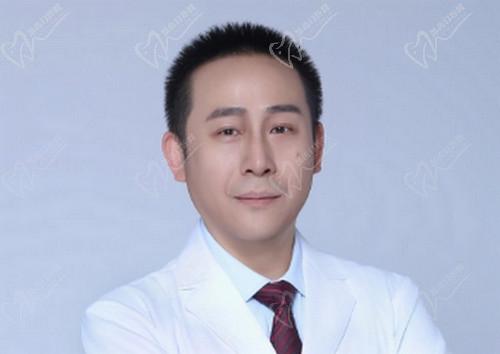 武汉华厦眼科医院戴鸿斌医生怎么样