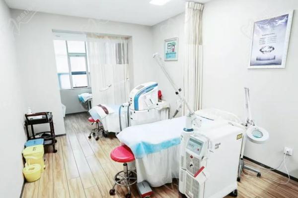 成都晶肤医美宽窄巷子总院怎么样