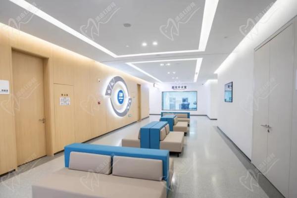 武汉普瑞眼科关念医生简介