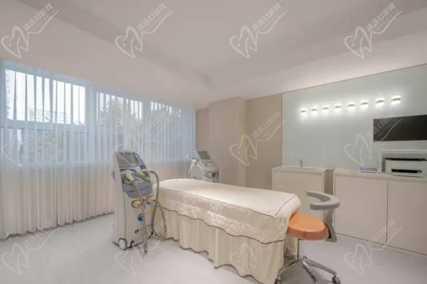 北京紫洁的医学背景