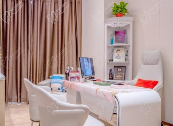 广州美莱李俊明医生简介 广州美莱李俊明医生简介