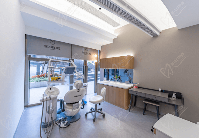 厦门思迈尔口腔门诊部诊疗室