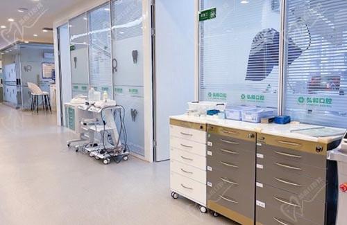 深圳弘和口腔门诊部走廊