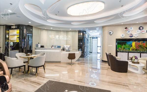 上海种植牙哪个医生好？上海罗缘口腔的韩磊口碑和实力很靠谱（附价格）