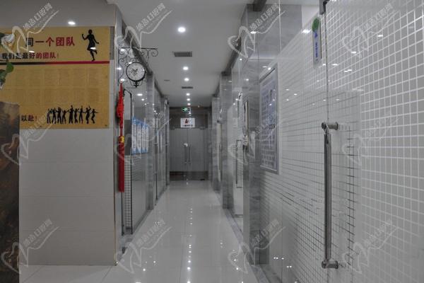 桂林正如口腔门诊部走廊