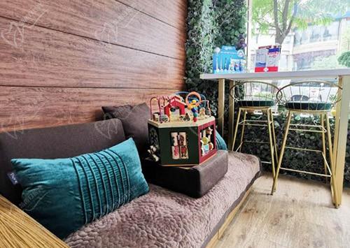 成都新都展博口腔候诊区