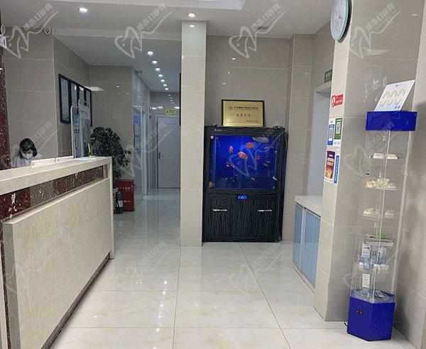  惠山博恩口腔门诊部走廊