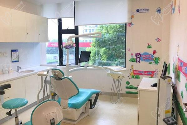 西安拜博口腔大明宫门诊诊室1