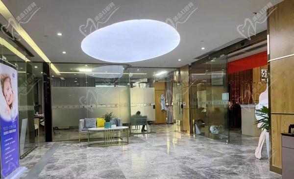 东莞石龙牙天使口腔门诊部大厅