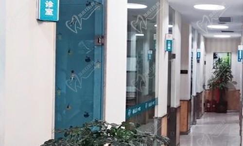 张春良口腔诊所走廊
