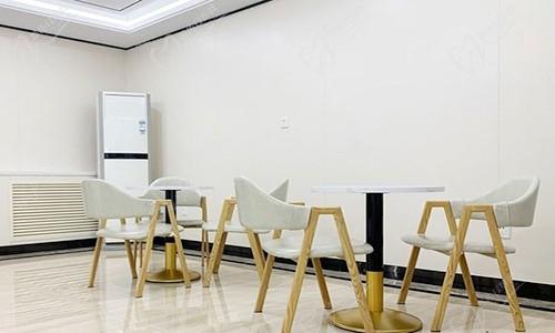 唐山牙博士口腔医院休息区