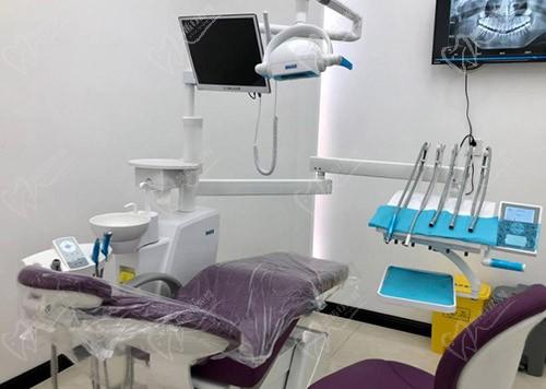 襄阳微笑口腔吾悦门诊部诊室