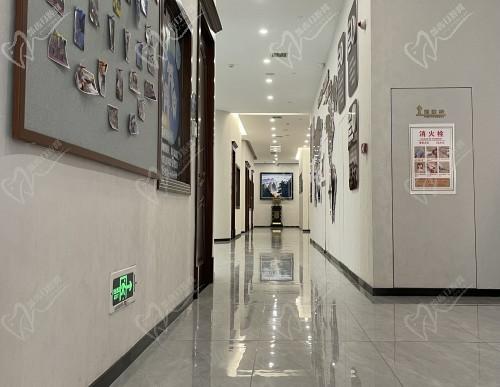 王文利口腔走廊