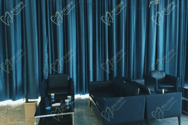 合肥蜀山佳德口腔门诊部休息区