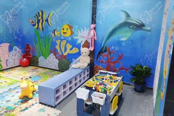 西安雁塔同步口腔门诊部儿童区