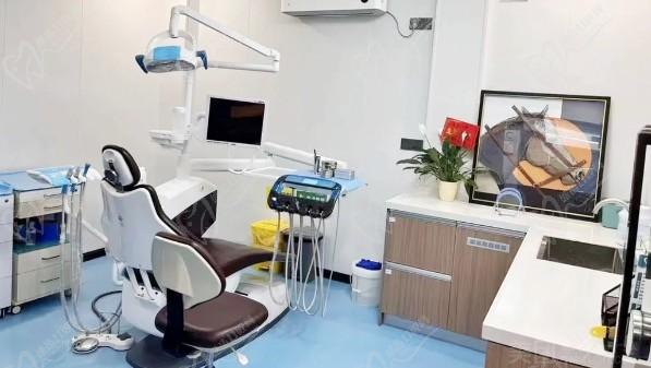 中山益牙口腔诊所诊室2